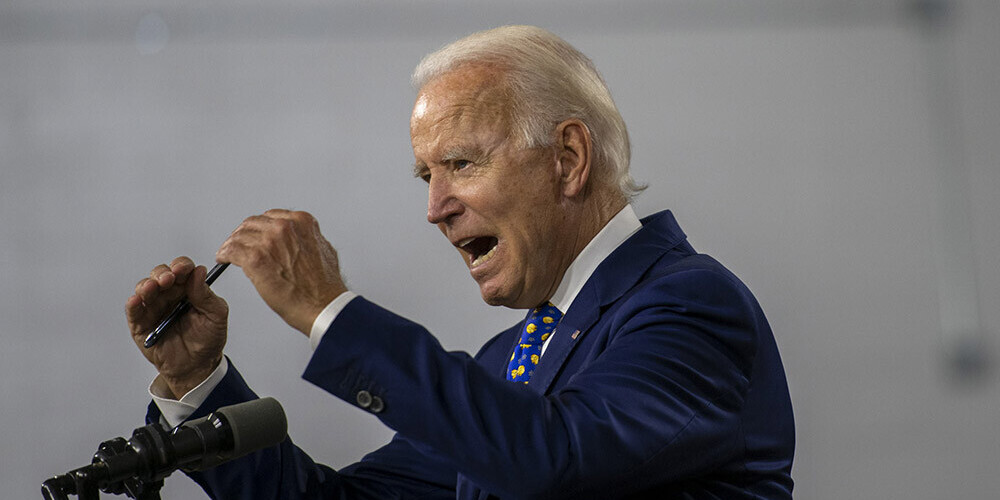 Džozefs Robinets "Džo" Baidens jaunākais dzimis 1942. gada 20. novembrī Skrantonā, Pensilvānijas štatā, ASV. Baidens ir Amerikas Savienoto Valstu politiķis. Bija 47. ASV viceprezidents Baraka Obamas prezidentūras laikā. Viņš bija ASV senators laika posmā no 1973. gada 3. janvāra līdz 2009. gada 15. janvārim, līdz tika virzīts uz ASV viceprezidenta amatu. Pirmoreiz senatora amatam viņš tika virzīts 1972. gadā un kļuva par 6. jaunāko ASV senatoru, kopumā ticis pārvēlēts amatā sešas reizes.