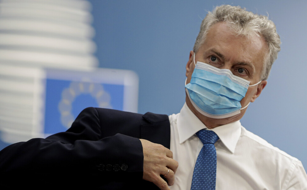 Lietuvas prezidentam noteikta pašizolēšanās pēc biroja darbinieka saskares ar koronavīrusa inficētu personu