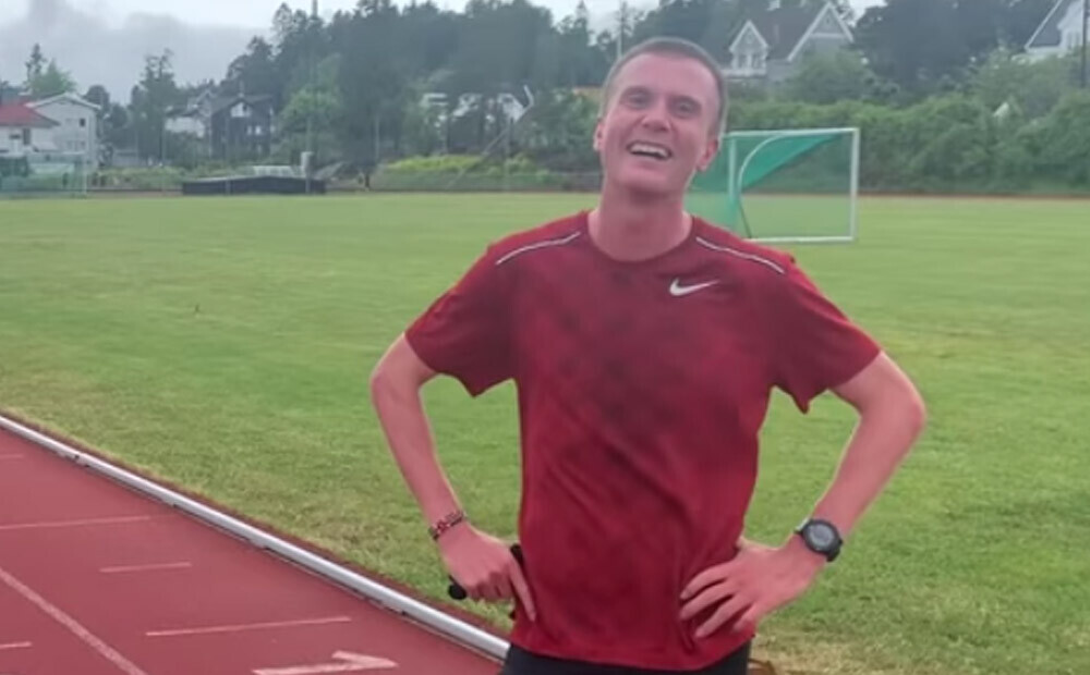 Norvēģis Moens par 188 metriem labo 46 gadus vecu Eiropas rekordu stundas skriešanā