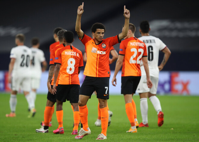 "Šahtar" un "Sevilla" iekļūst Eiropas līgas pusfinālā