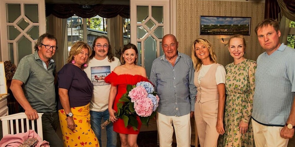 "Было очень душевно": жена Николаева отпраздновала день рождения в Юрмале вместе с Познером