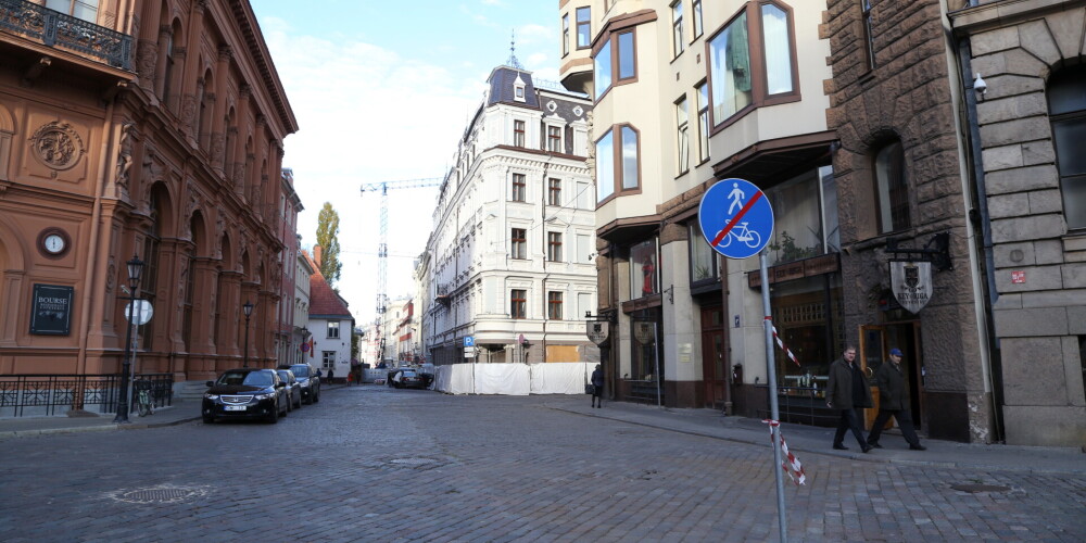 Rīgas svētku laikā vietām gaidāmi satiksmes ierobežojumi