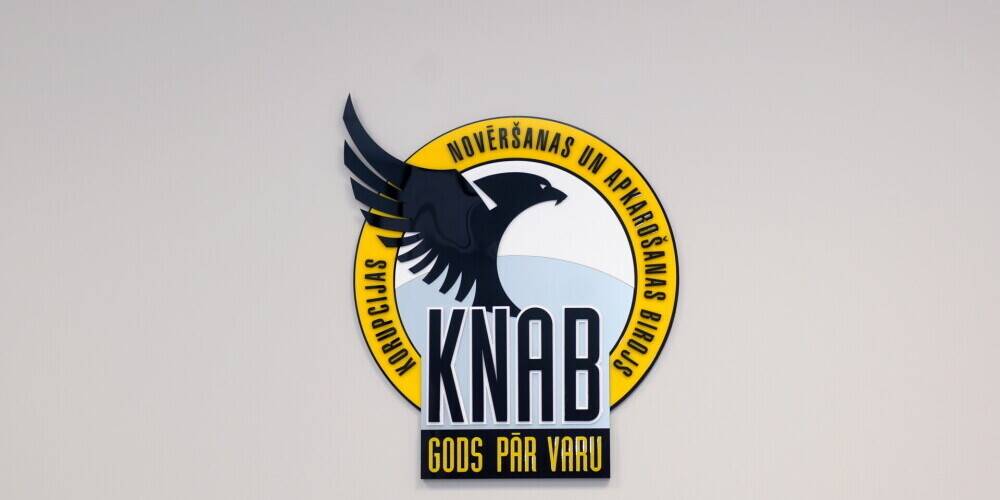KNAB расследует дело о взятке в Управлении по делам гражданства и миграции