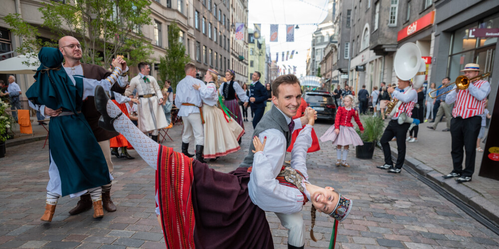 Rīgas centrā un apkaimēs šodien turpinās Rīgas svētki