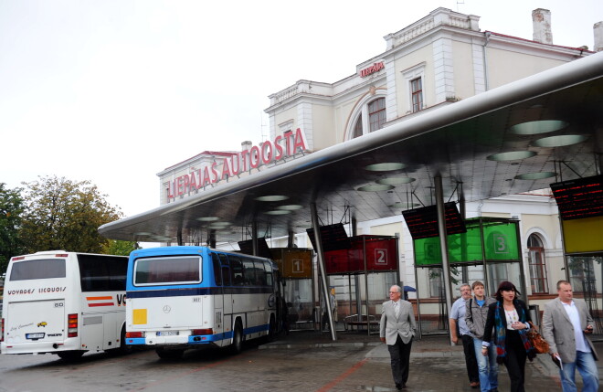 Liepājas autoosta, kurā 1.grupas redzes invalīdiem bija jāpiedzīvo nicīgs pazemojums.