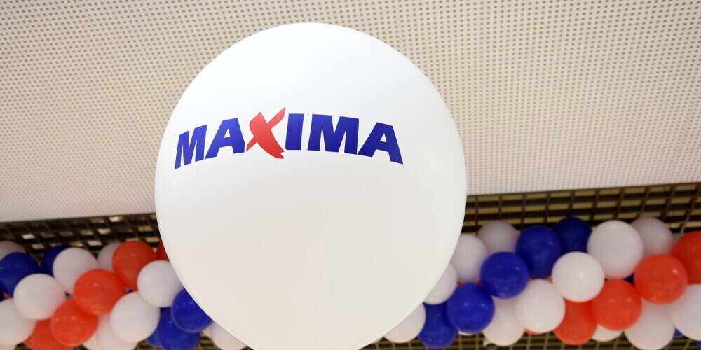 «Maxima Latvija» является одной из ведущих розничных сетей в Латвии. Maxima - крупнейший частный работодатель в стране и один из крупнейших налогоплательщиков в Латвии. Компания - часть холдинговой компаний «Maxima Grupe», которая является самой большой сетью розничных магазинов и самым большим работодателем в Балтии, который нанимает более чем 30 000 сотрудников в пяти странах – Литве, Латвии, Эстонии, Польше и Болгарии. Согласно данным с 31-го декабря 2015 года «Maxima Grupe» владеет 535 торговыми центрами MAXIMA, T-MARKET и ALDIK. Кроме того, «Maxima Grupe» управляет ООО VILNIAUS PREKYBA, которая также владеет ООО EUROAPOTHECA и ООО ERMITAŽAS. Развивая компании, концерн MAXIMA использует франшизу, выданную ООО FRANMAX. FRANMAX - компания, главная деятельность которой - выделение франшиз для сетей розничных магазинов, чтобы укрепить их интеллектуальную собственность и таким образом увеличить конкурентоспособность лица, получившего франшиз – компаний группы MAXIMA.