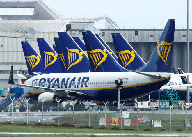 "Ryanair" samazinās reisu skaitu septembrī un oktobrī