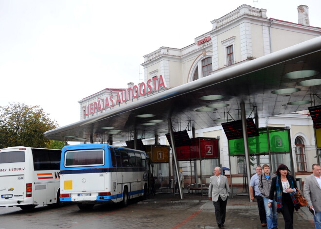 Liepājas autobusu parks un ārstu komisija skaidro rupjību pret redzes invalīdiem