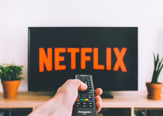 "Netflix" ievieš jauninājumu tiem, kuri mūždien nespēj izvēlēties, ko skatīties