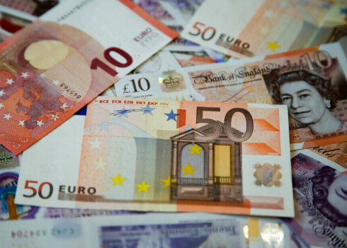 Падает курс евро и фунта - виноват коронавирус