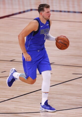 NBA zvaigzne Luka Dončičs.