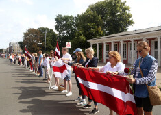 Baltijas ceļa atceres pasākums Baltkrievijas tautas atbalstam, kura laikā tiek veidota cilvēku ķēde no Brīvības pieminekļa līdz Tautas frontes muzejam.