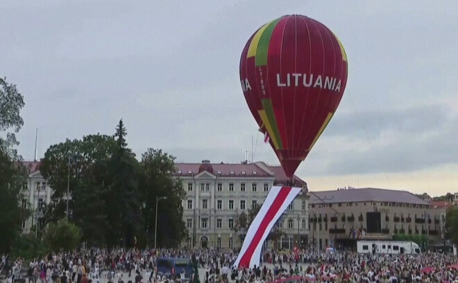 Baltkrievija gatavo notu par astoņiem gaisa baloniem "ar pretvalstisku simboliku", kas pārkāpuši valsts robežu.