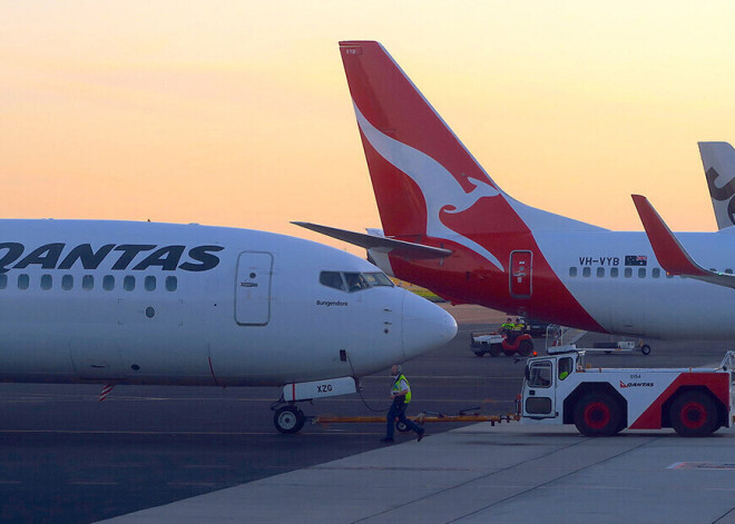 "Qantas Airways" likvidēs vēl 2500 darbavietas