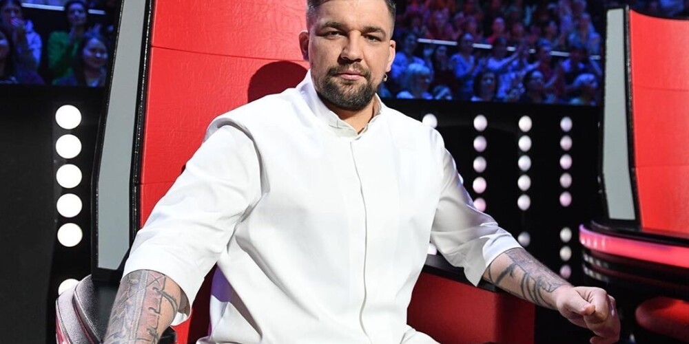 Васи́лий Миха́йлович Вакуле́нко (род. 20 апреля 1980 года, Ростов-на-Дону, РСФСР, СССР) — российский музыкант (исполнитель рэпа и других жанров, битмейкер, композитор), телерадиоведущий, актёр, сценарист, режиссёр и продюсер. С 2007 года — совладелец лейбла «Gazgolder». С октября 2019 года — владелец футбольного клуба СКА (Ростов-на-Дону).