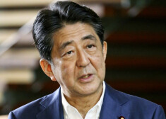 Veselības stāvokļa dēļ no amata atkāpsies Japānas premjers Abe