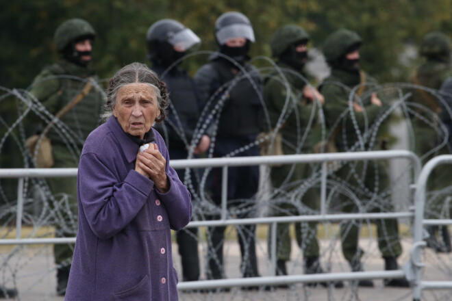 Baltkrievija arī agrāk bija policejiska valsts, bet tagad kļuvis vēl daudz briesmīgāk. Daudzi spīdzināti, ir pazudušie, kas atrasti miruši. Saujiņa godīgu likumsargu nesamierinās, bet viņiem draud līdzīgs liktenis.