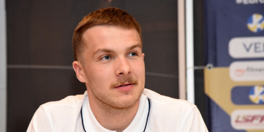 Latvijas volejbolisti ar pārliecinošu uzvaru sāk Eiropas čempionāta kvalifikācijas turnīru