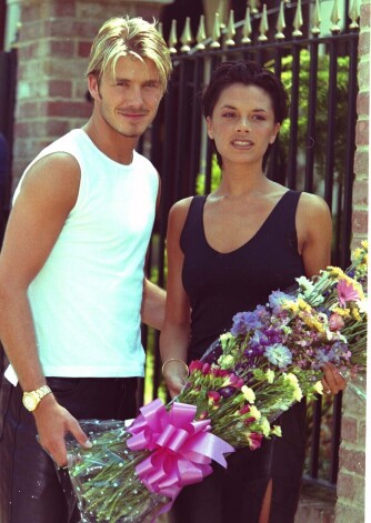 Дэвид и Виктория после помолвки в 1999 году