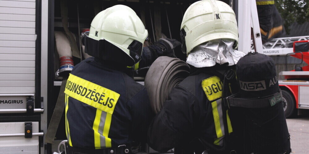 Авария на Даугавпилсском шоссе: спасатели заплатят детям погибших 30 000 евро