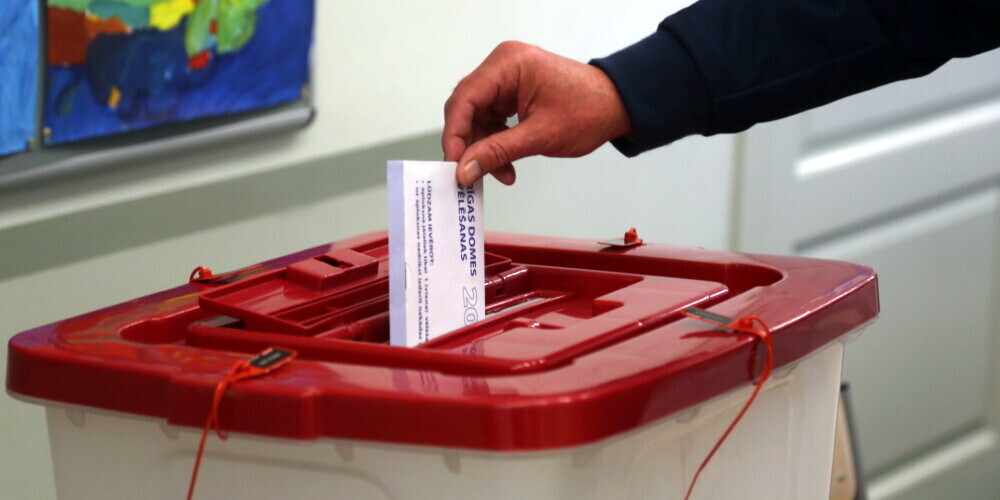 Незасчитанные избирательные бюллетени могут повлиять на число мандатов "Согласия" и "Нового Единства" в Рижской думе