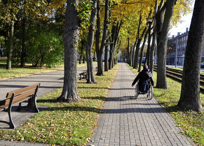 „Saņēmu spļāvienu sejā!” Invalīdu Jāni „izdzen” no rehabilitācijas klīnikas