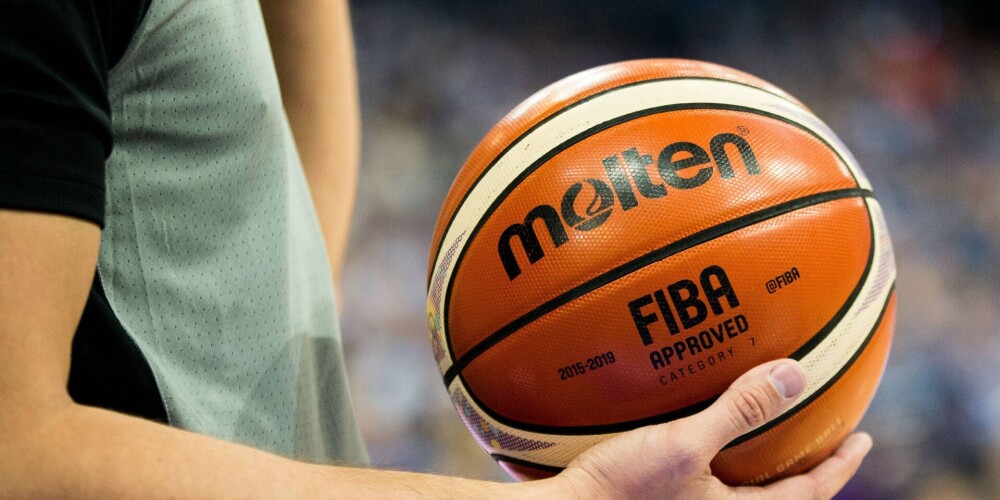 FIBA vairāku starptautisku turnīru norisi pārceļ uz vēlāku laiku