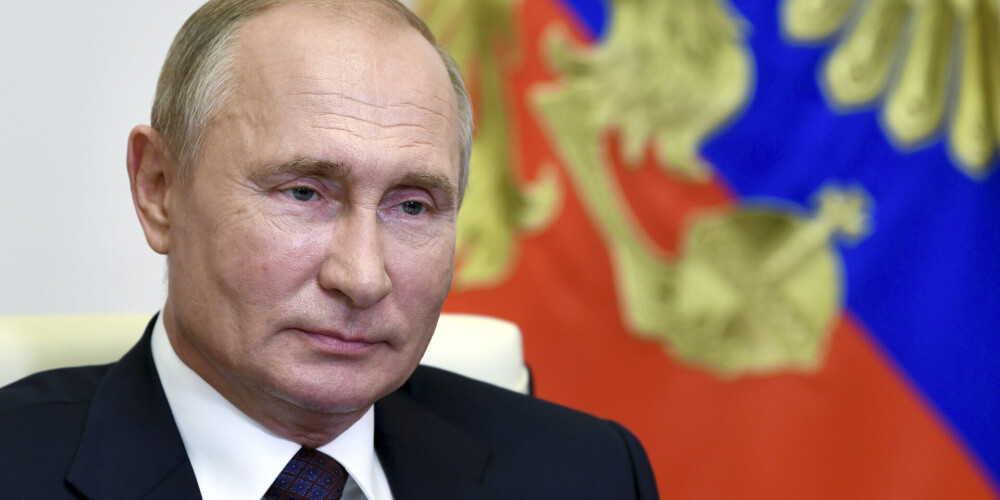"Nelabvēlīgs teatrāls žests" - ārlietu ministrija komentē Putina rīkojumu