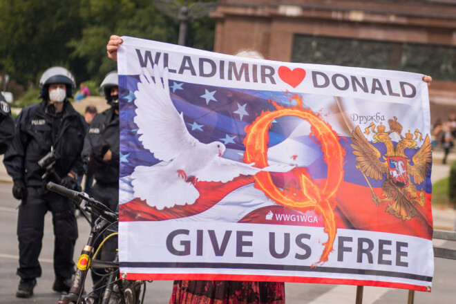 Ne visiem rūp citu un pašu veselība – Vācijā ir noritējušas demonstrācijas pret epidemioloģisko drošību, un vīrusa noliedzēji gaida, ka viņus atbrīvos Tramps ar Putinu.