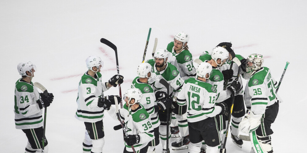 Dalasas "Stars" (angļu: Dallas Stars) ir profesionāls ASV hokeja klubs, kas ir bāzēts Dalasā, Teksasas štatā, ASV. Klubs spēlē Nacionālās hokeja līgas Rietumu konferences Centrālajā divīzijā. Tas tika dibināts 1967. gadā kā Minesotas "North Stars" un kopš dibināšanas brīža spēlē NHL.