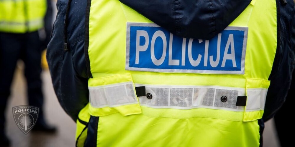 Полиция в Юрмале искала нарушения из-за Covid-19, а нашла наркоманов