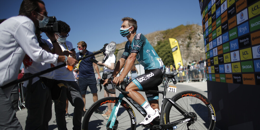 Visiem "Tour de France" dalībniekiem Covid-19 testi negatīvi, sacensību direktoram - pozitīvs