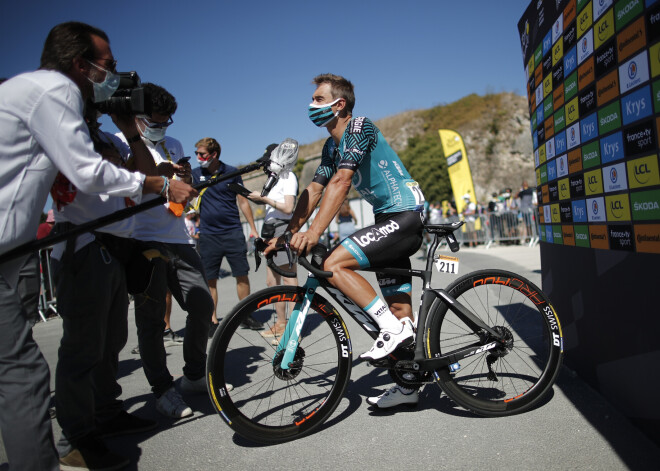 Visiem "Tour de France" dalībniekiem Covid-19 testi negatīvi, sacensību direktoram - pozitīvs