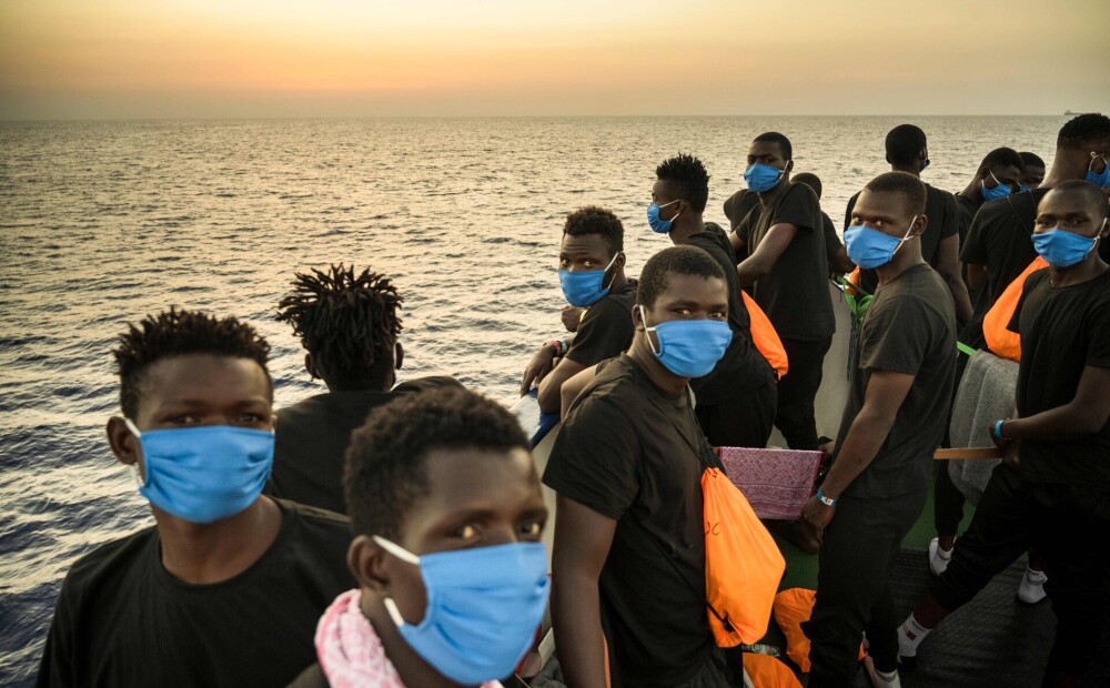 Itālija evakuējusi vairāk nekā 2500 cilvēku no migrantu centriem Lampedūzā