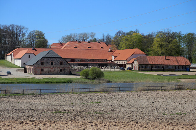 2020. gads. Atjaunotās pils panorāma.