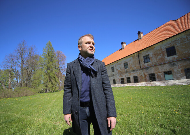 Oļegs Fiļs iegulda miljonus vēstures pieminekļa - Nurmuižas - atdzimšanā