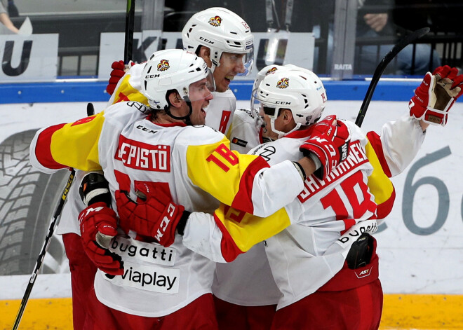 "Jokerit" bez Kalniņa vārtos sagrauj "Ņeftehimik"