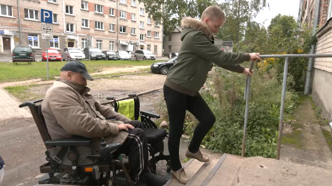 В Волгограде обсуждают видео в Сети, где девочек-квадроберов закидали камнями