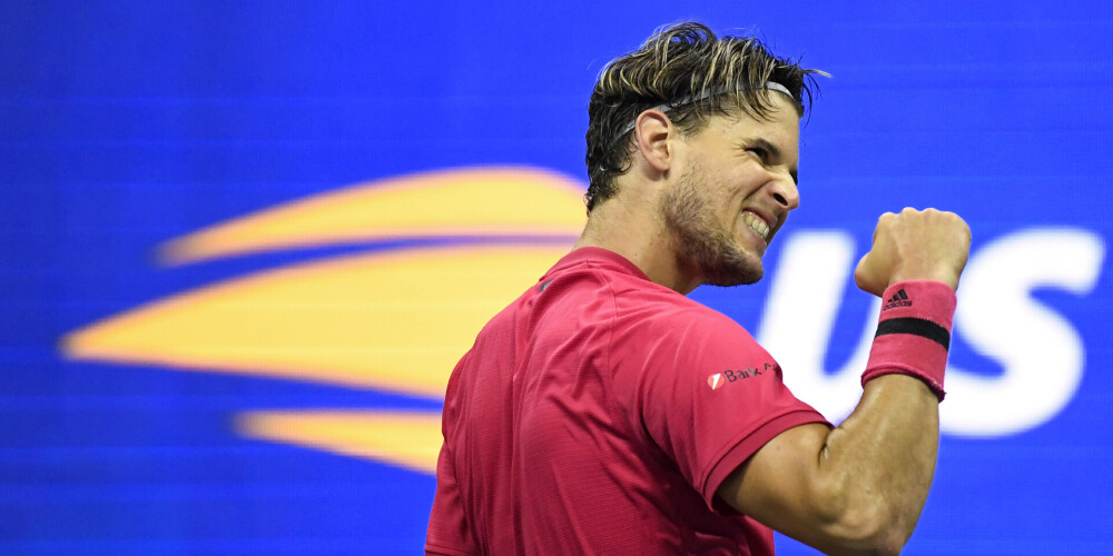 Dominiks Tīms (vācu: Dominic Thiem; dzimis 1993. gada 3. septembrī) ir austriešu tenisists. D. Tīmu no 9 gadu vecuma trenē Ginters Bresniks, kādreizējais latviešu tenisista Ernesta Gulbja treneris. Trenējoties pie viena trenera D. Tīms un E. Gulbis vairākus gadus bijuši regulāri sparingpartneri.