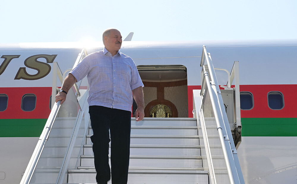 Lukashenko arrives in Sochi to meet with Putin to discuss integration of Belarus and Russia