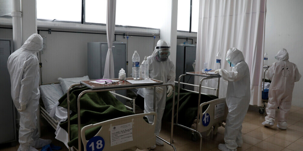 Генсек ООН заявил о выходе ситуации с коронавирусом из-под контроля