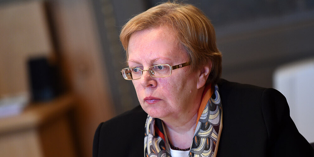 Saeima piekrīt no Latvijas Bankas padomes locekles amata atbrīvot Vitu Pilsumu