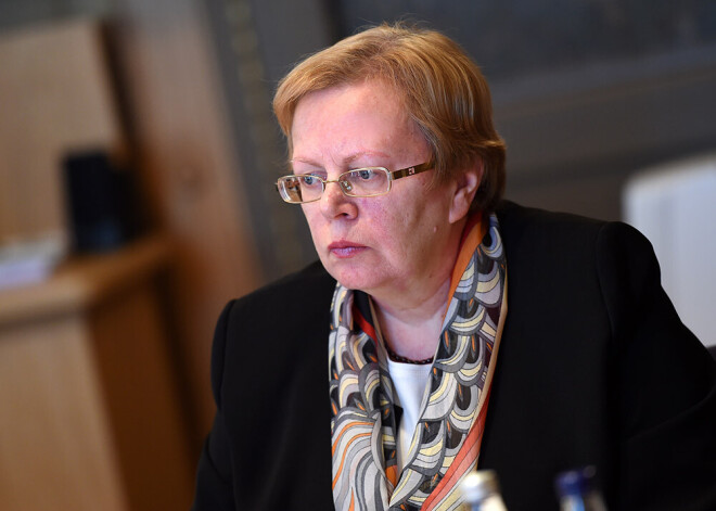 Saeima piekrīt no Latvijas Bankas padomes locekles amata atbrīvot Vitu Pilsumu