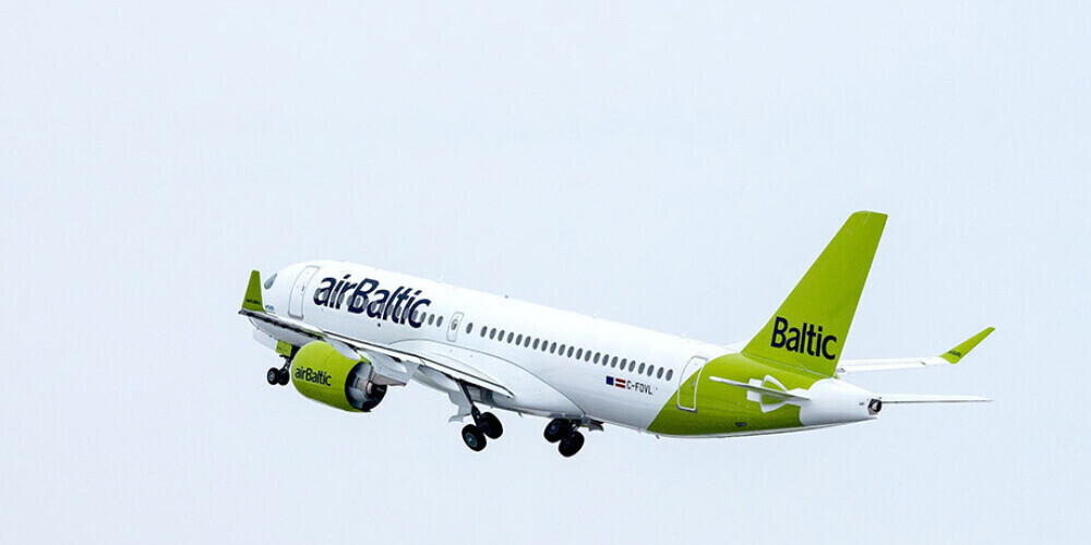 Из-за требований самоизоляции airBaltic в августе перевезла меньше пассажиров