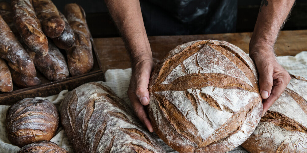 Что сегодня надо сделать с хлебом: обычаи и приметы на 21 сентября