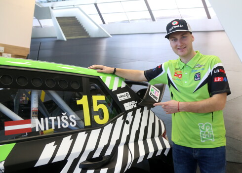 Latvijas autosportists Reinis Nitišs.