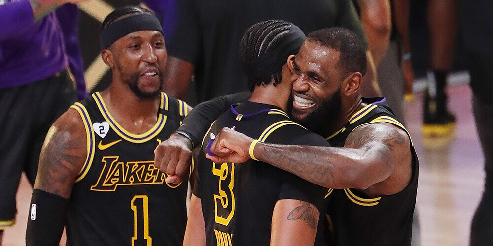 Deiviss ar pēdējo sekunžu tālmetienu izrauj "Lakers" otro uzvaru sērijā pret "Nuggets"