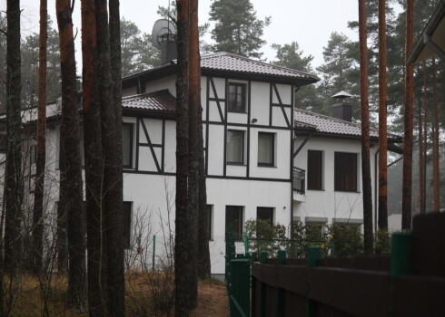 Ilmāra Rimšēviča nams Langstiņos, kuru apzaga vēl 2018. gada ziemā.