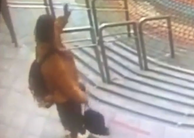 12-летняя школьница написала прощальную записку и исчезла после шестого урока