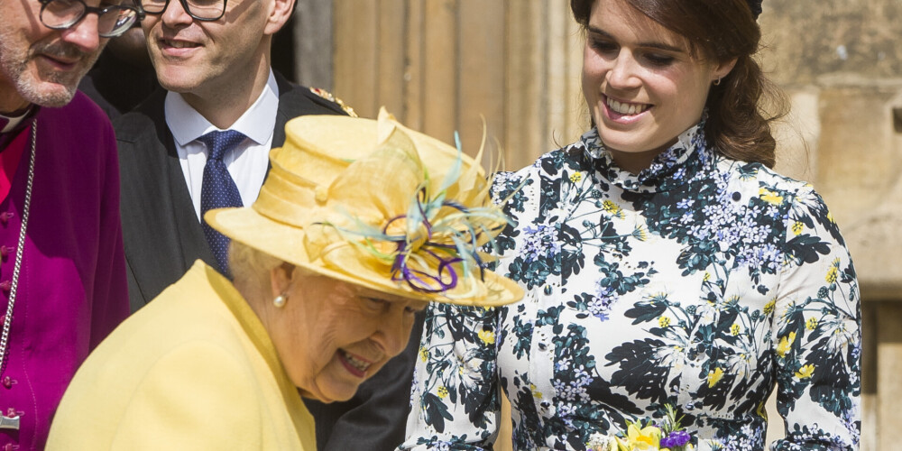 Princese Eiženija ar vecmāmiņu karalienie Elizabeti II.